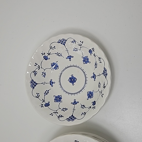 4 Myott Finlandia 6 3/8 in. Berry / Dessert Bowls EXCELLENT CONDITION - Picture 2 of 3